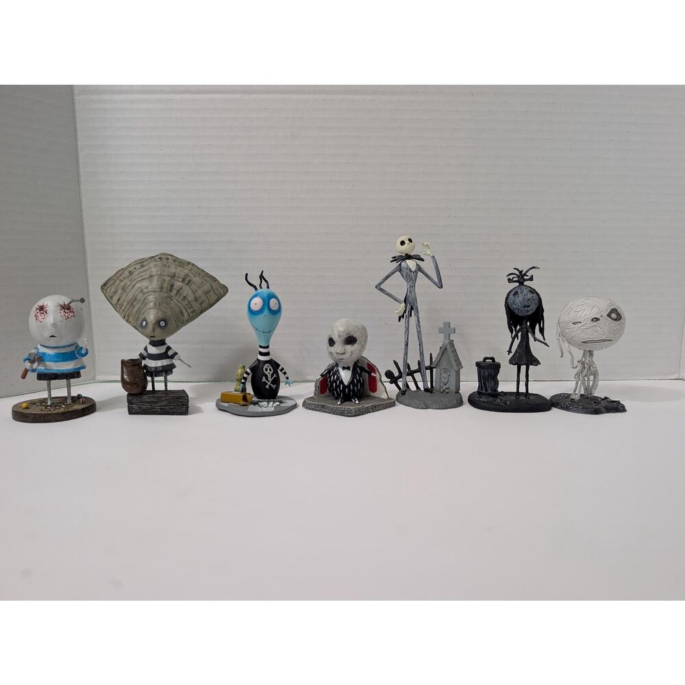 Tim Burton Tragic Toys Figure Set 2003 Staring Girl Oyster Boy Junkgirl